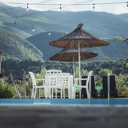 Guesthouse Lord Byron Tepelene Exteriér fotografie