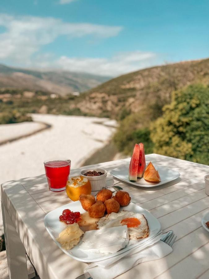 Guesthouse Lord Byron Tepelene Exteriér fotografie
