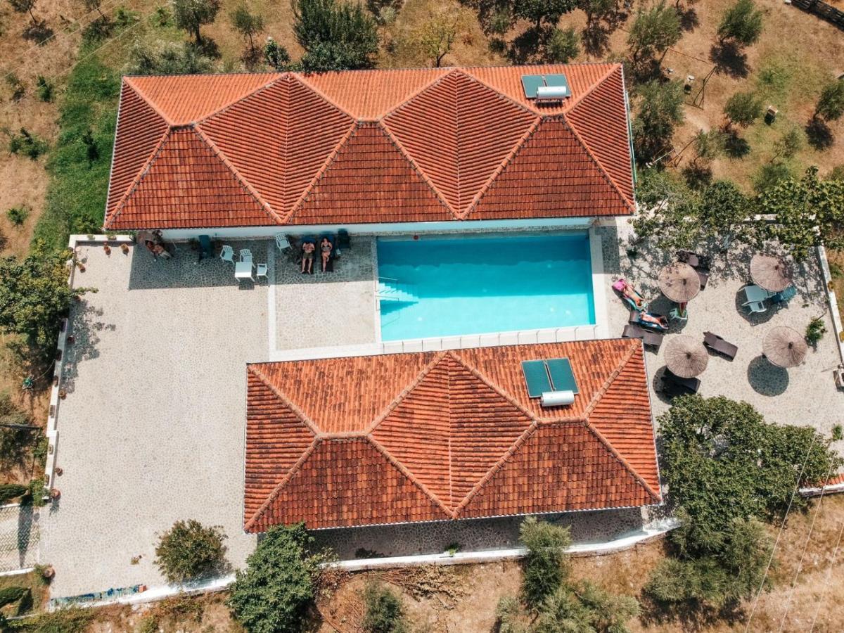 Guesthouse Lord Byron Tepelene Exteriér fotografie